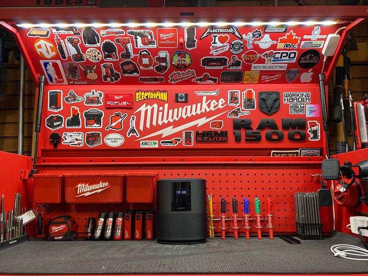 is the red tool store legit
